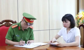 Bắt nguyên Giám đốc tài chính Công ty Vạn Xuân
