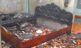 Cháy nhà do đốt than xông cho con dâu và cháu mới sinh