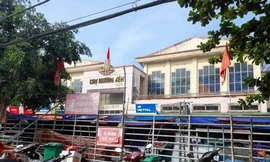 Nghệ An: Khởi tố bộ sậu lãnh đạo thị trấn thu tiền của tiểu thương rồi chiếm dụng