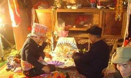 Đối tượng trốn nã bị bắt khi đang nhờ thầy cúng giải hạn