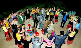 Nghệ An tôn vinh người có uy tín trong cộng đồng dân tộc thiểu số