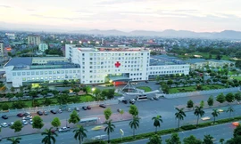 Phong tỏa khoa sản bệnh viện lớn nhất Bắc Trung Bộ liên quan ca dương tính SARS-CoV-2