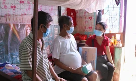 Sẻ chia khó khăn với bệnh nhân nghèo ở 'xóm chạy thận'