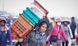 8/3 đặc biệt của những chị em 'không chờ hoa, chờ quà'