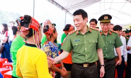 Bộ Công an bàn giao nhà tình nghĩa tặng hộ nghèo ở Nghệ An