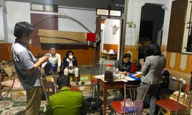 Vụ chủ nhà và thợ xây ở Nghệ An nguy kịch trong bữa nhậu: Thu thập, điều tra 11 mẫu rượu và thức ăn