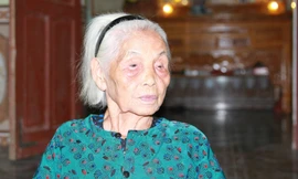 ‘Vết thương lòng… Mẹ vẫn còn nặng mang’