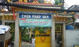 Nhà chùa, giáo xứ tiếp sức mùa thi