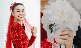 Siêu mẫu Thanh Hằng hé lộ bí mật khó đỡ đằng sau bức ảnh lãng mạn trong lễ ăn hỏi