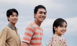 Poster phim "Ngày Xưa Có Một Chuyện Tình": Chỉ một ánh mắt đã nói lên bao điều