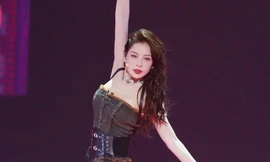 Cận cảnh chân váy được Chi Pu mặc thành áo quây: Khó vậy cũng nghĩ ra được!