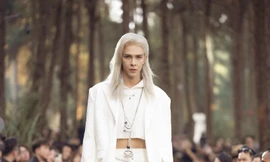 Sững sờ với vẻ đẹp kỳ ảo của 'mỹ nam phi giới tính' Denis Đặng, chỉ cần xuất hiện đã hớp hồn cộng đồng mạng