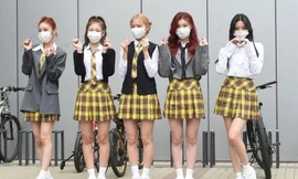 Không thể ngờ stylist của ITZY cho nhóm mặc trang phục như thế này lên truyền hình