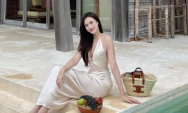 Loạt ảnh mới của Hoa hậu Đỗ Thị Hà trong chuyến đi biển gây trầm trồ