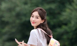 Mải khoe sắc với đồ hiệu, “thần tiên tỷ tỷ” Đặng Thu Thảo gặp ngay sự cố ngại ngùng