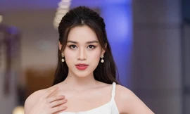 Hoa hậu Đỗ Thị Hà đăng video dạy trang điểm nhưng mặt mộc mới thực sự gây choáng