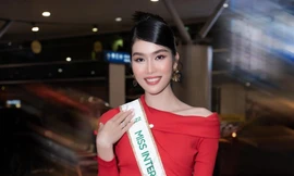 'Á hậu học giỏi nhất làng Hậu' lên đường đi thi quốc tế, trang phục ra sân bay có điểm giống Đỗ Thị Hà