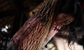 Muốn biết bị 'bóng đè' là trải nghiệm kinh hoàng như thế nào, hãy xem ngay clip này!