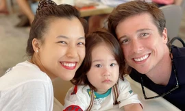 Còn đang làm thủ tục ly hôn nhưng Hoàng Oanh để 'lộ' hành động lạ với chồng cũ