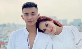 Vợ chồng Khánh Thi, Phan Hiển có hành động trái ngược trên mạng, rốt cuộc là có chuyện gì?