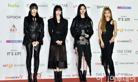 aespa mặc gì lên thảm đỏ AAA 2021 mà khiến khán giả đồng loạt "ném đá" stylist?