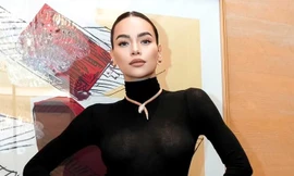 Cao thủ mặc đồ xuyên thấu như Hồ Ngọc Hà vẫn có lúc bị ánh đèn flash hại thế này