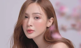 Bất ngờ với nhan sắc hiện tại của ‘nàng hot girl đình đám’ từng sửa cằm tới 6 lần