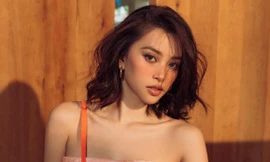 Hoa hậu Tiểu Vy khoe mặt mộc đẹp không tì vết nhưng khán giả lại chú ý đến chiếc nhẫn lạ