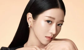 Thêm một hành động kỳ lạ của "điên nữ" Seo Ye Ji khiến netizen phải rùng mình sợ hãi