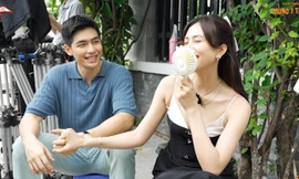 Loạt ảnh hậu trường "đáng ngờ" của Tiểu Vy và Quốc Anh: Chăm sóc nhau cực ngọt