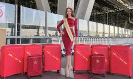 Soi hành lý các nàng hậu khi lên đường dự thi sắc đẹp quốc tế: Thùy Tiên không giống ai!