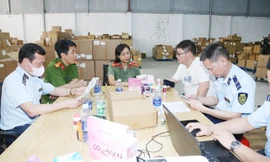 Cơ quan chức năng tỉnh Bắc Ninh kiểm tra Công ty TNHH Việt Nam denger international technology corporation. Ảnh: Công an tỉnh Bắc Ninh