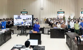 Phiên tòa xét xử nguyên Chủ tịch UBND huyện Yên Phong Nguyễn Thế Nghĩa và cán bộ UBND huyện Yên Phong và UBND thị trấn Chờ.