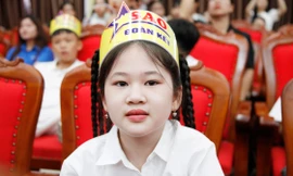 Các em thiếu nhi tham dự chương trình. Ảnh: Nguyễn Thắng