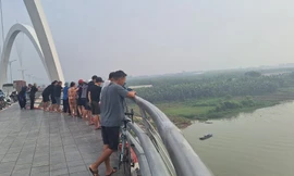 Tìm thấy thi thể nghi là nữ sinh nhảy cầu tự tử ở Bắc Ninh