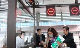 Thêm 10 tuyến xe buýt Hà Nội thanh toán bằng thẻ, vé điện tử