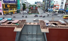 Cấm các xe lưu thông qua nút giao Hồng Tiến - Nguyễn Văn Cừ trong 3 đêm