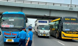 Hà Nội nghiêm cấm đưa xe hợp đồng vào chở khách liên tỉnh