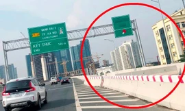 Đường trên cao hơn 5.000 tỷ đồng vẫn 'cụt' đường lên xuống 