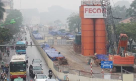 Cận cảnh các công trình thi công 'rùa' gây ô nhiễm bụi