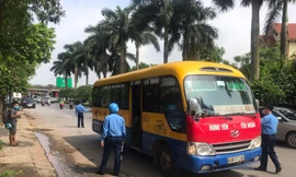Phát hiện hàng chục xe khách bỏ bến 'chạy dù'