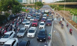 Tổ chức giao thông đi một chiều trên đường gom Đại lộ Thăng Long