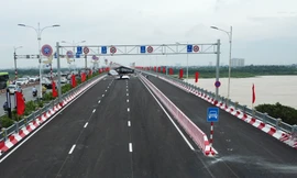 Phương tiện đi lại thế nào khi cầu Vĩnh Tuy 2 thông xe?