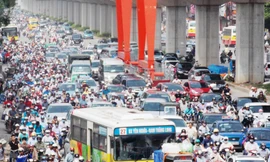 Sở GTVT khẳng định: không nóng vội khi cấm xe máy trên đường Nguyễn Trãi hoặc Lê Văn Lương. Ảnh: Trọng Đảng