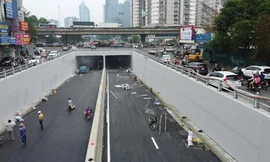 Đi xuyên hầm Lê Văn Lương - công trình xóa ‘điểm đen’ ùn tắc