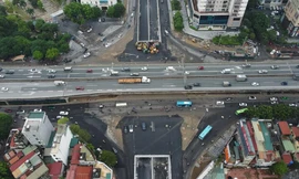 Sau thông xe, phương tiện đi lại qua hầm chui Lê Văn Lương thế nào?