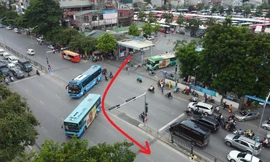 Phân luồng xe khách giảm ùn tắc ngã ba Giải Phóng - Kim Đồng