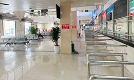 Bến xe Hà Nội vắng vẻ trong ngày nghỉ lễ Tết Dương lịch 