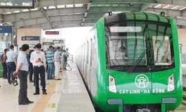 Có 191 lượt tàu vận hành trong ngày đầu tiên.