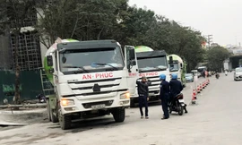 Đường ùn tắc, Thanh tra giao thông bỏ qua 'xe vua' lộng hành trên đường